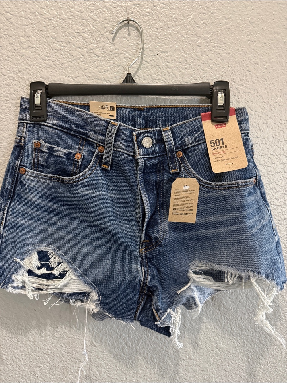Levi's 501 Distressed Cutoff Jean Shorts - Medium Blue size 26. NEW